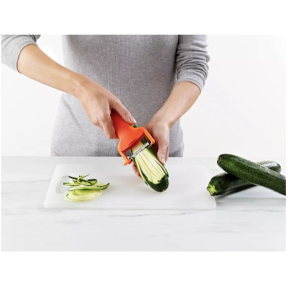 Joseph Joseph SafeStore Julienne Peeler with blade Guard Orange - Picture 5 of 6